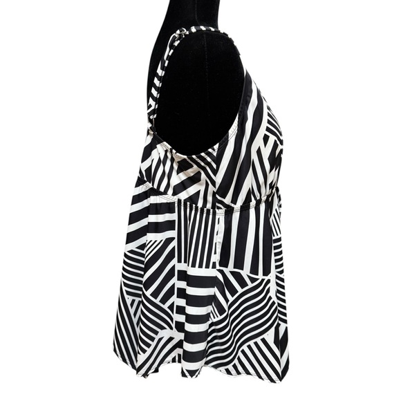 Catherines Black White Geometric Stripe Tankini Top V-Neck Swimwear Size 20W - Picture 3 of 9